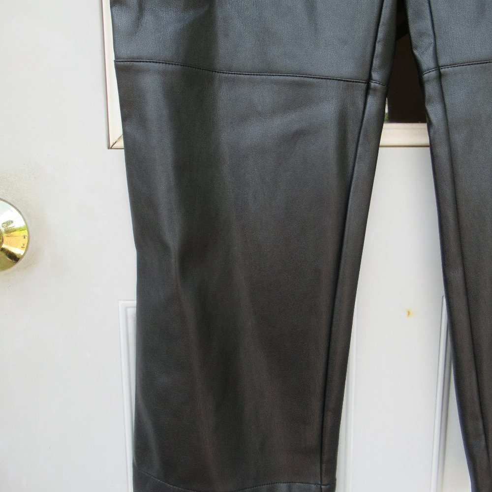 🟨APT. 9 faux leather cargo black pant size 12 or 14 - Picture 8 of 12